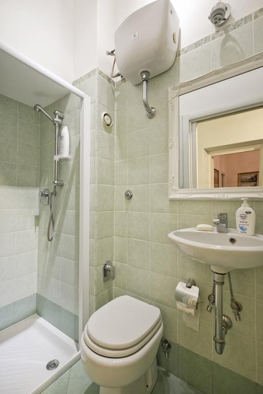 Fontana De Trevi Apartment Rome Room photo