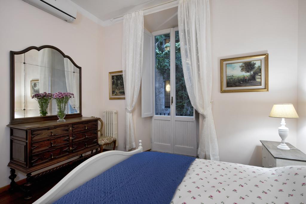Fontana De Trevi Apartment Rome Room photo