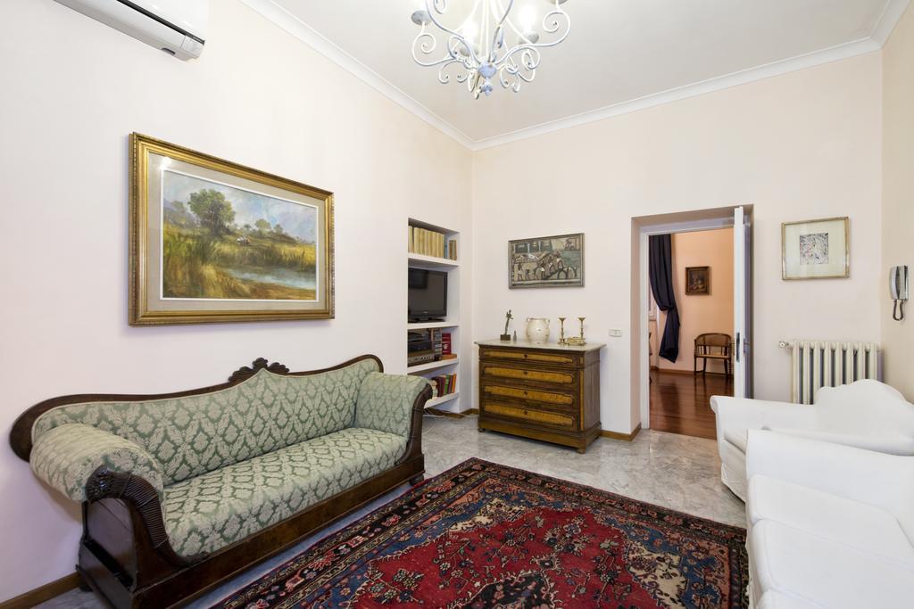 Fontana De Trevi Apartment Rome Room photo