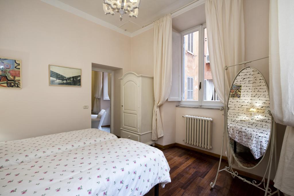 Fontana De Trevi Apartment Rome Room photo